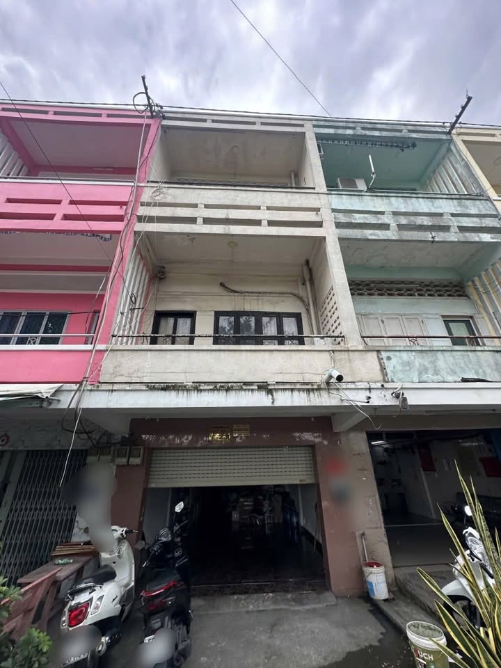 Nhà mặt tiền kinh doanh tại Phường 14, Quận 8, 88m² - Sẵn sàng ở ngay!