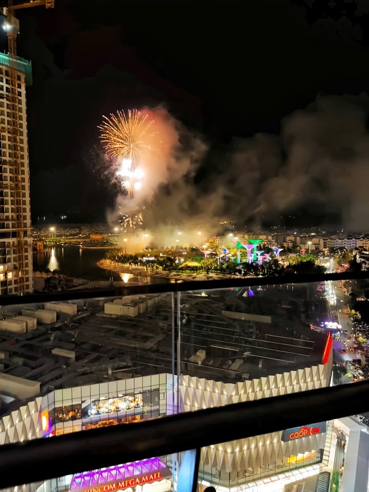 Căn hộ góc 2PN 69m² Glory Heights - Tầng cao view quảng trường và sân golf, chỉ 4.7 tỷ!