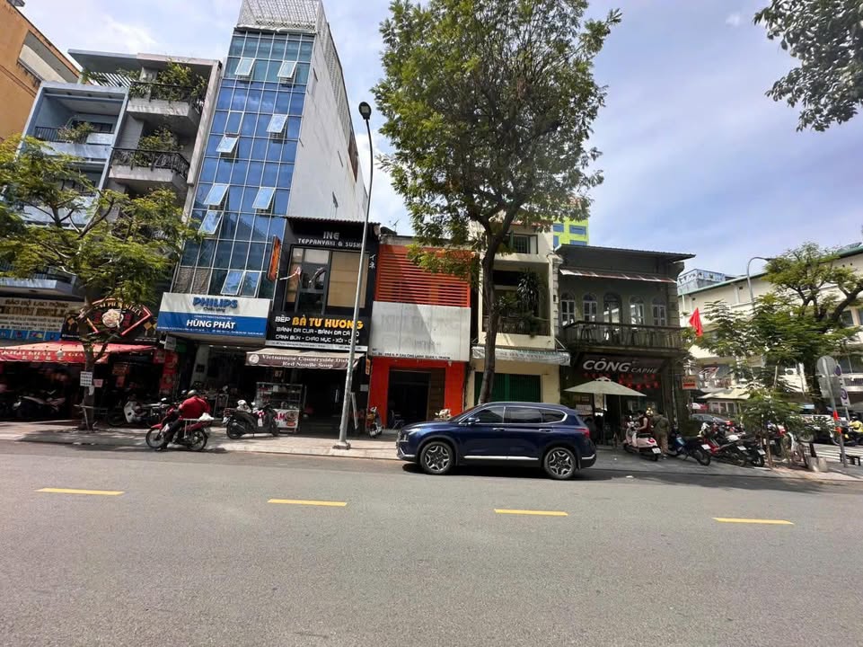 FrontHouse đường Yersin, Cầu Ông Lãnh, Quận 1, 72m² giá 36 tỷ - Đầu tư sinh lời ngay!