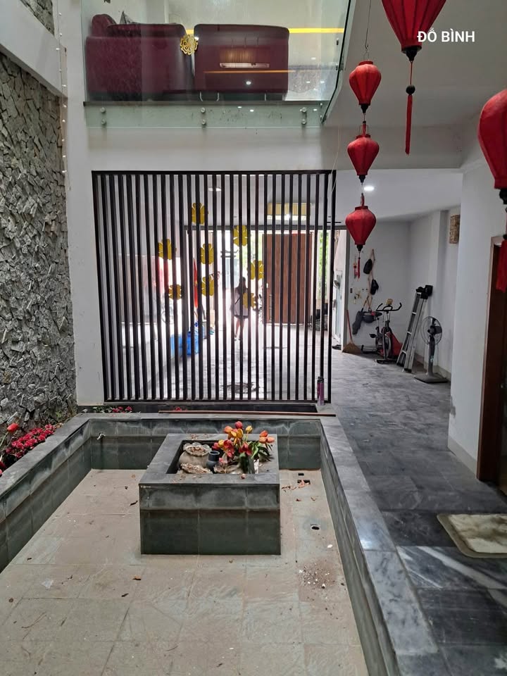 Nhà cho thuê 5 tầng mặt tiền Phan Đăng Lưu 120m² - Thích hợp làm văn phòng