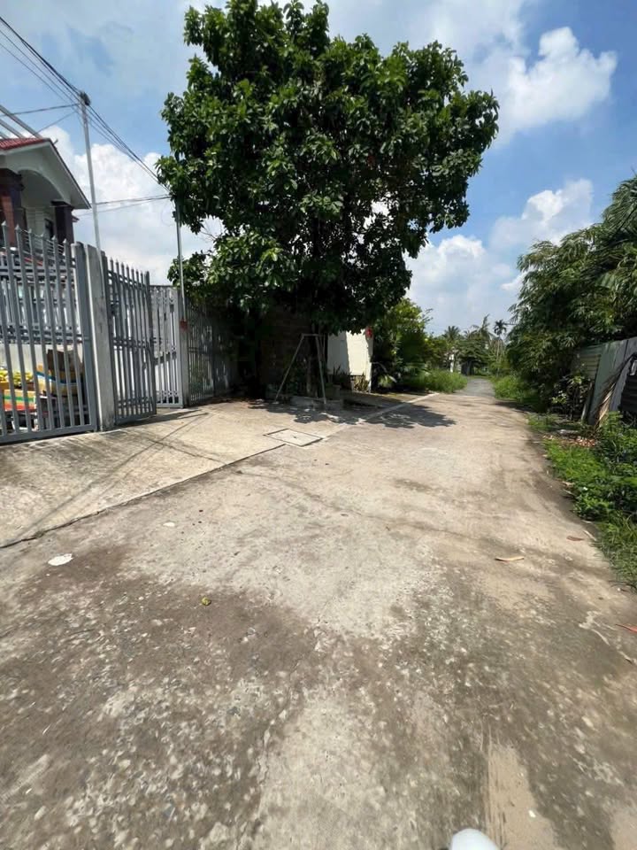 Đất mặt tiền hẻm 224 Vườn Lài 323,4m² giá 16 tỷ - Cơ hội đầu tư tuyệt vời!