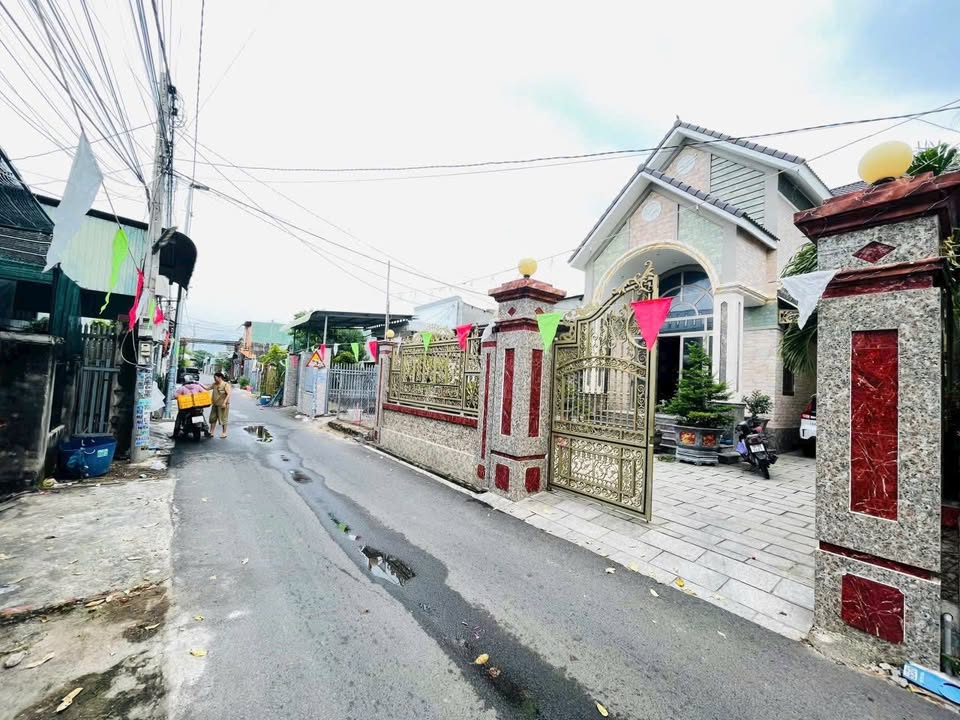 Đất thổ cư Long Hải 100m² giá 1.85 tỷ - Gần biển, tặng nhà cấp 4!