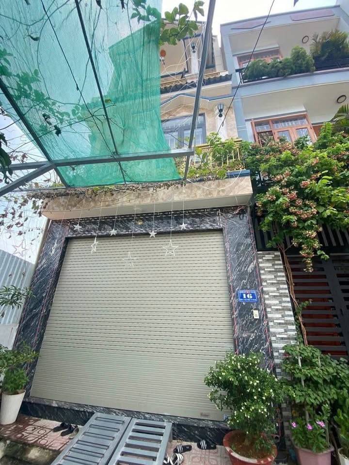 Nhà 1 trệt 2 lầu 98m² giá 5.6 tỷ - Vị trí đẹp phường Tân Đông Hiệp, Dĩ An!