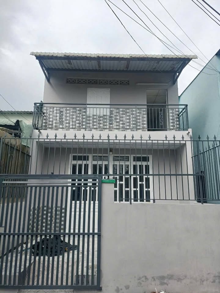 Nhà Tân Phước Khánh 55m² giá 980 triệu - An ninh tốt, gần ngã tư