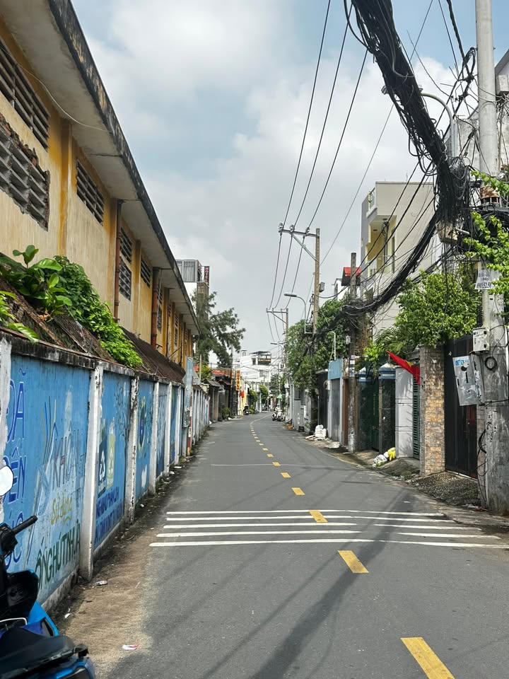 Đất nền Thủ Đức 74m² giá 7.5 tỷ - Vị trí trung tâm, tiện ích đầy đủ!