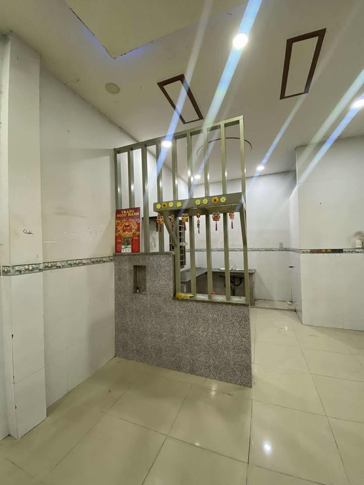 Nhà cấp 4 Dĩ An 60m² giá 4.5 tỷ - Sẵn sàng vào ở ngay!