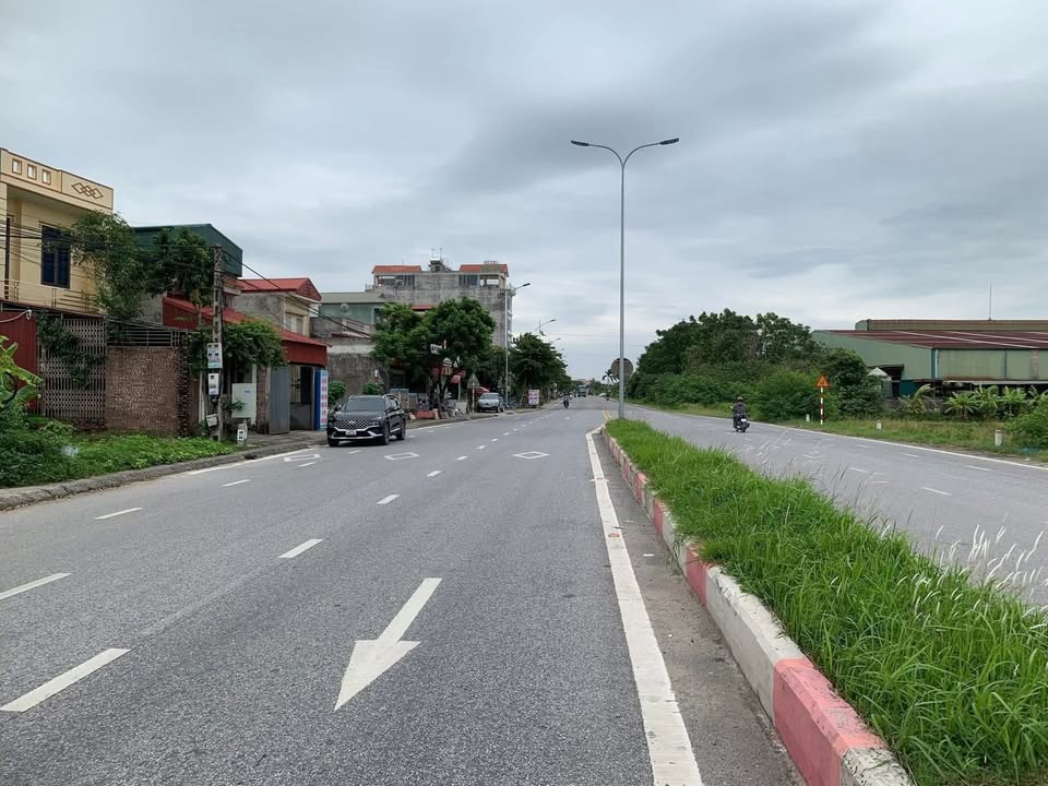 Đất vàng mặt Quốc lộ 37, Đồng Lạc, 94.5m² - Cơ hội kinh doanh tuyệt vời!