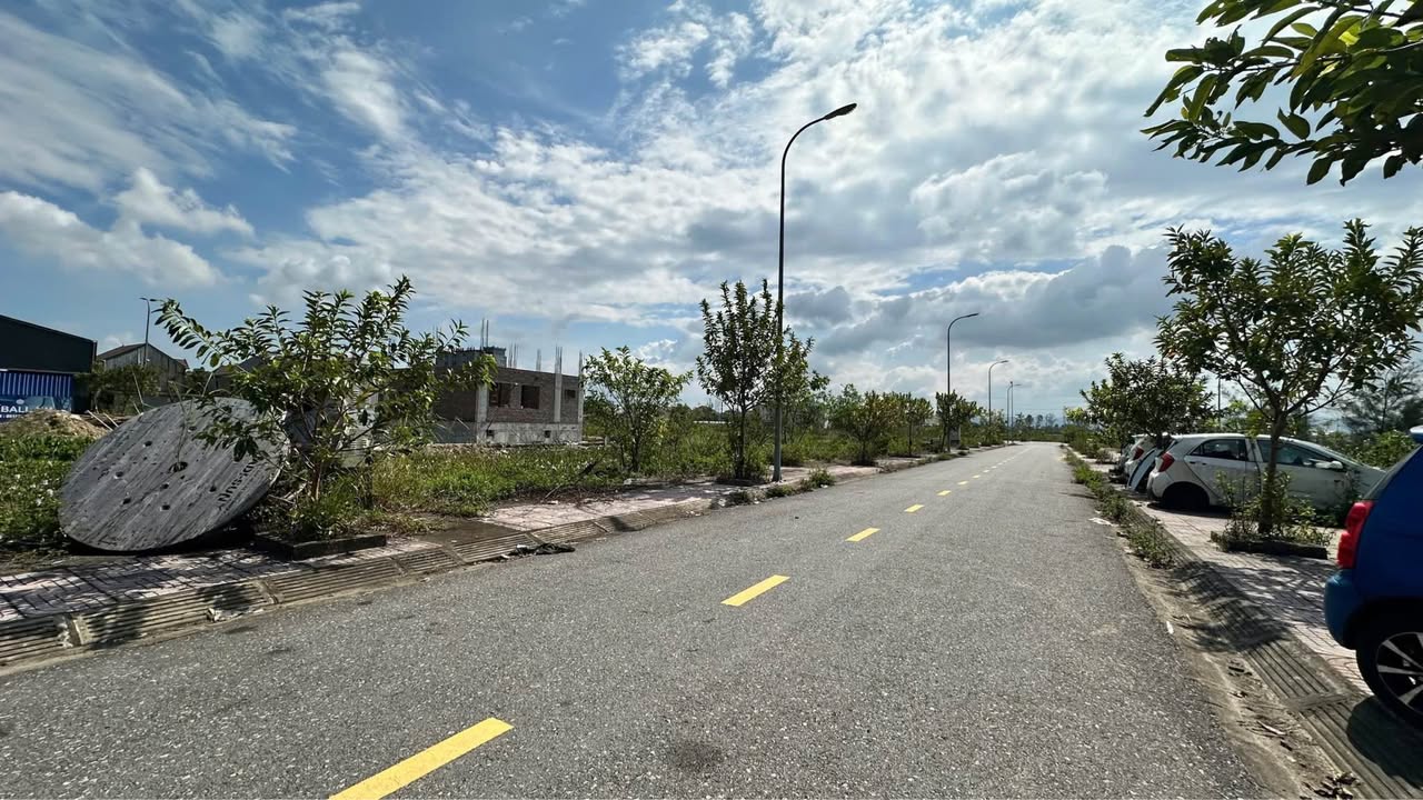 Đất nền Thạch Linh, Hà Tĩnh 180m² giá 3.1 tỷ - Đường quy hoạch rộng, vị trí trung tâm!