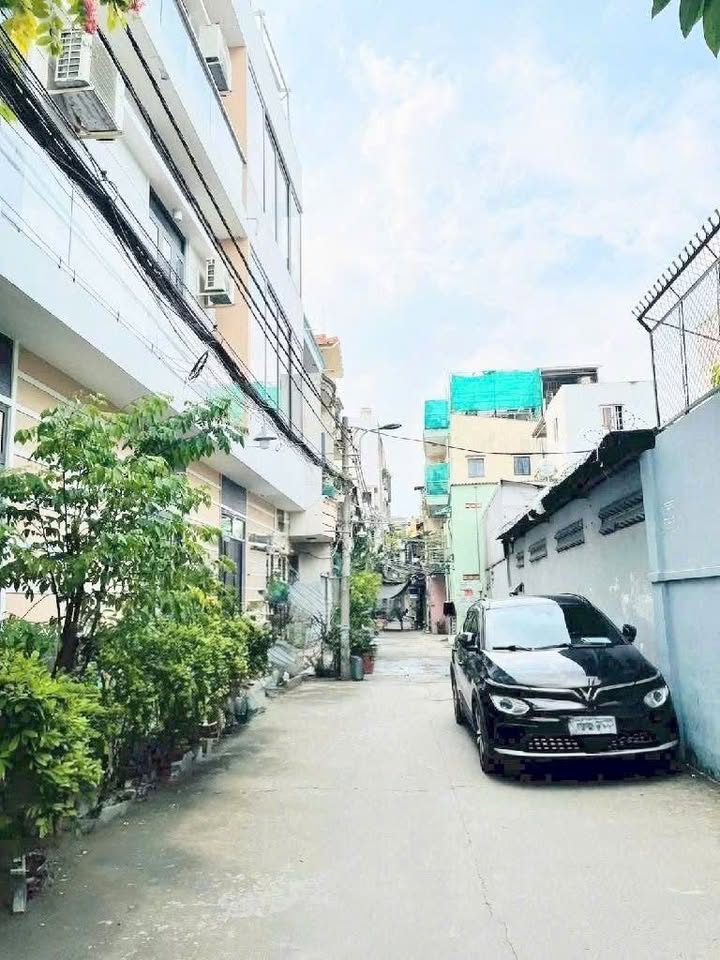 Nhà 4.2x16.5m hẻm xe hơi Dương Bá Trạc, Quận 8 - Giá chỉ 7.5 tỷ!