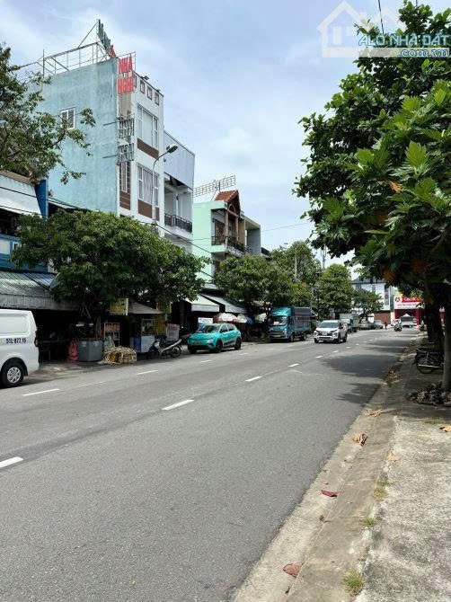 Bán đất tặng nhà cấp 4 mặt tiền Lê Thạch, quận Cẩm Lệ, giá 5.55 tỷ - Tiềm năng sinh lời cao!