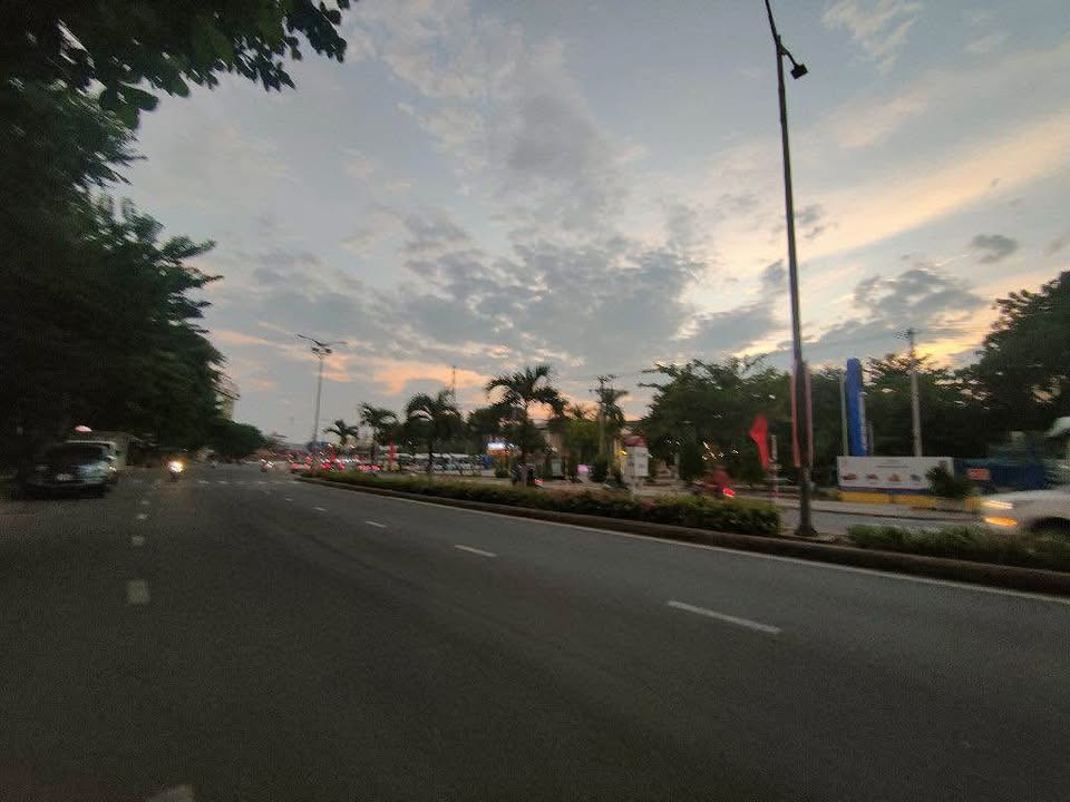 Nhà 3 tầng mặt tiền đường 2 Tháng 9, quận Hải Châu, giá 7.3 tỷ - Kinh doanh sầm uất!