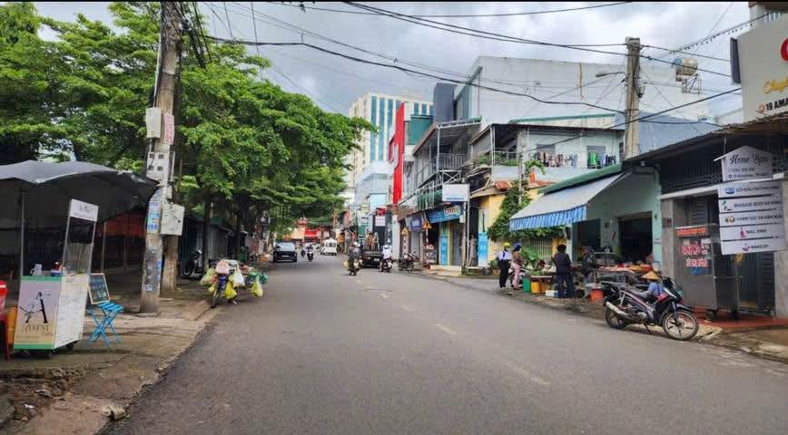 Nhà mặt tiền Amajao Buôn Ma Thuột 100m² giá 6.6 tỷ - Đầu tư sinh lời ngay!