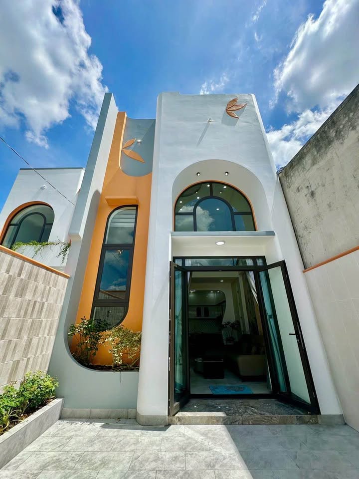 Nhà đẹp phường 5, TP. Mỹ Tho 93m² giá 2.5 tỷ - Full nội thất cao cấp!