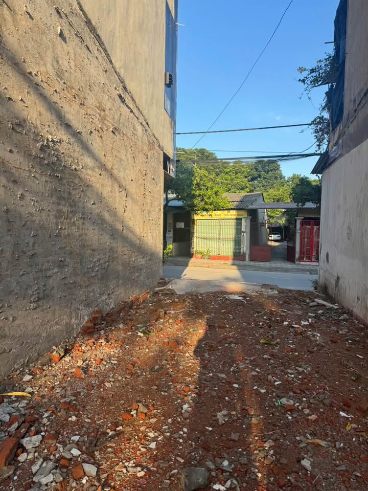 Bán lô đất mặt đường Lương Văn Can, Yên Bái 76m² - Đầu tư lý tưởng!