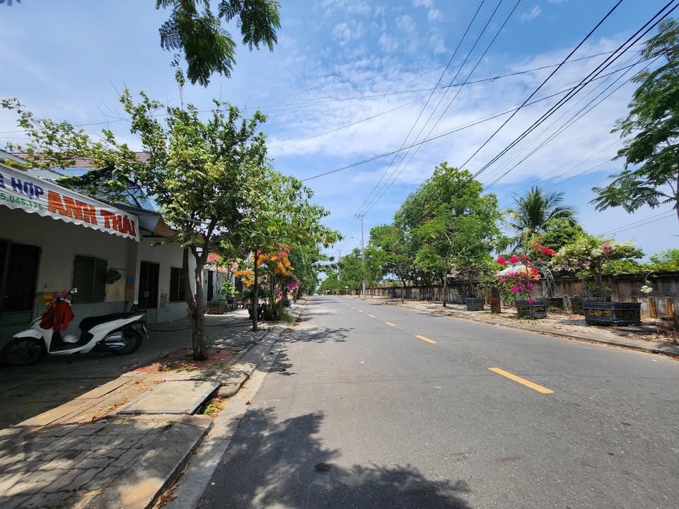 Nhà cấp 4 mặt tiền đường Sơn Thủy, 90m² giá 5.x tỷ - Đầu tư sinh lời cao!