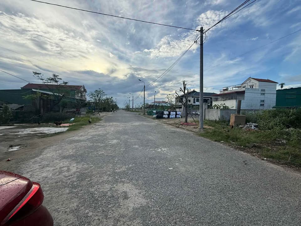 Đất nền Thạch Tân, Thạch Hà 110m² giá 1.6 tỷ - Vị trí đẹp, dân cư đông đúc!