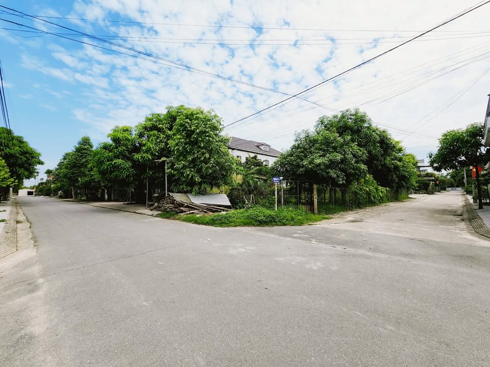 Đất nền góc 2 mặt tiền Đoài Thịnh, Thạch Trung 299m² - Giá chỉ 700 triệu!