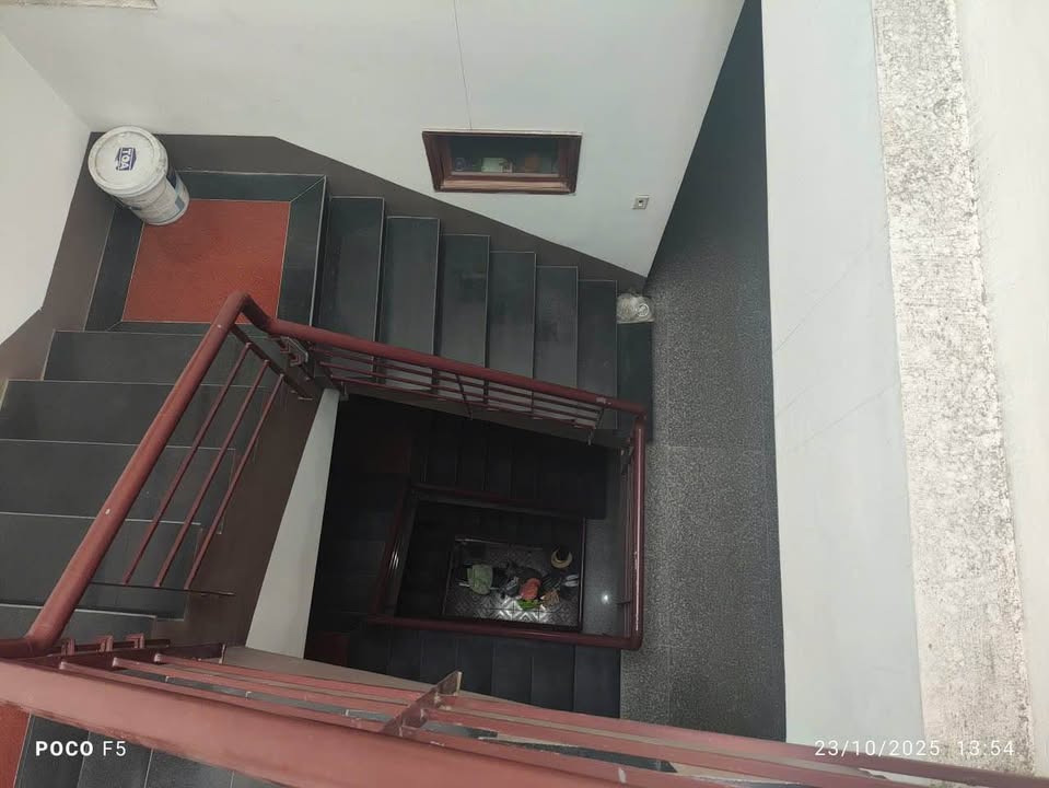 Nhà 3 tầng mặt đường Nguyễn Hiền, 77m² giá 5 tỷ - Vị trí kinh doanh đắc địa!