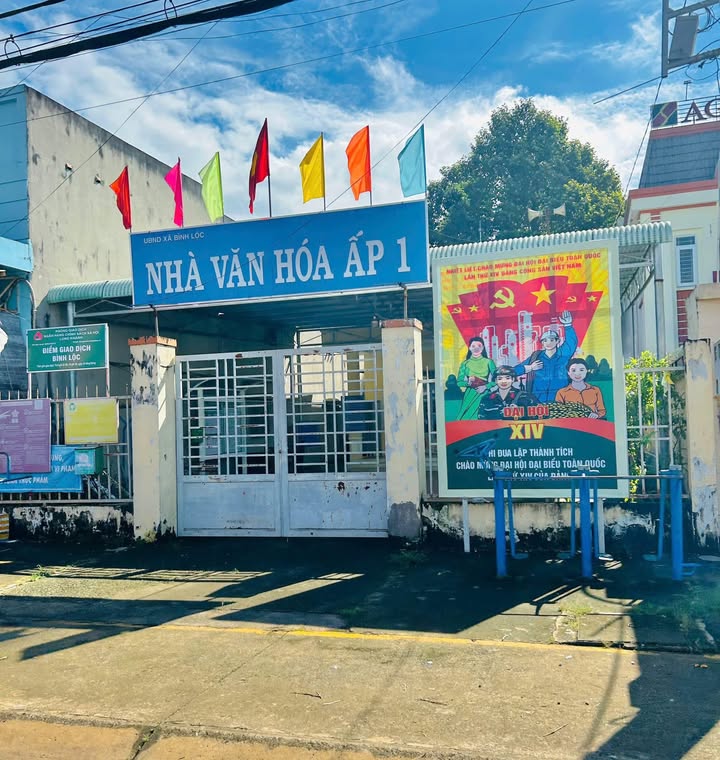 Đất nền góc 2 mặt tiền Bình Lộc 350m² chỉ 350 triệu - Sổ đỏ chính chủ, ngân hàng hỗ trợ!