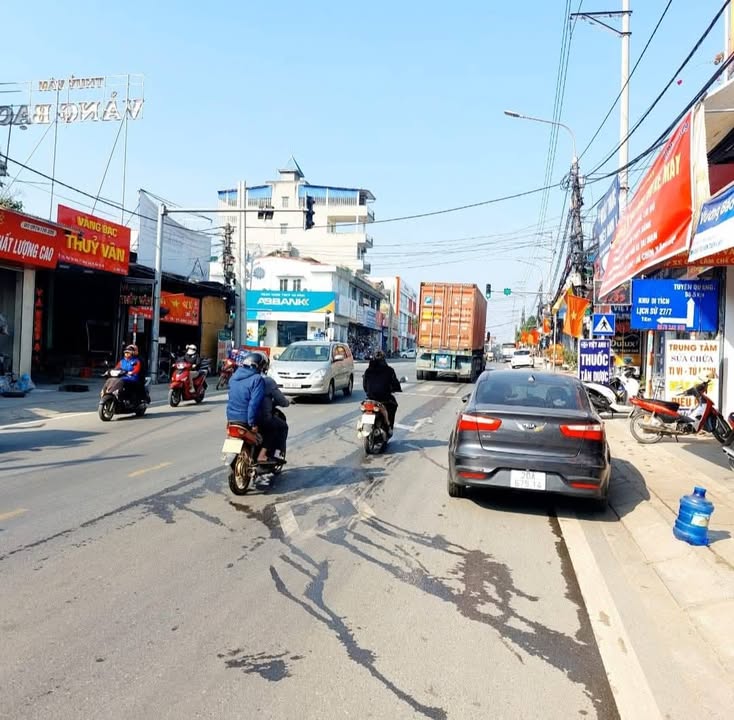 Nhà 2 tầng tại Thị Trấn Hùng Sơn 72m² giá 3 tỷ - Kinh doanh sầm uất!