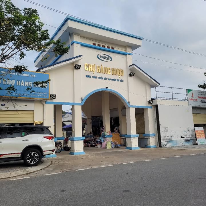 Đất mặt tiền Chợ Hàng Rượu TP Quảng Ngãi 180m² giá 6.3 tỷ - Vị trí kinh doanh đắc địa!