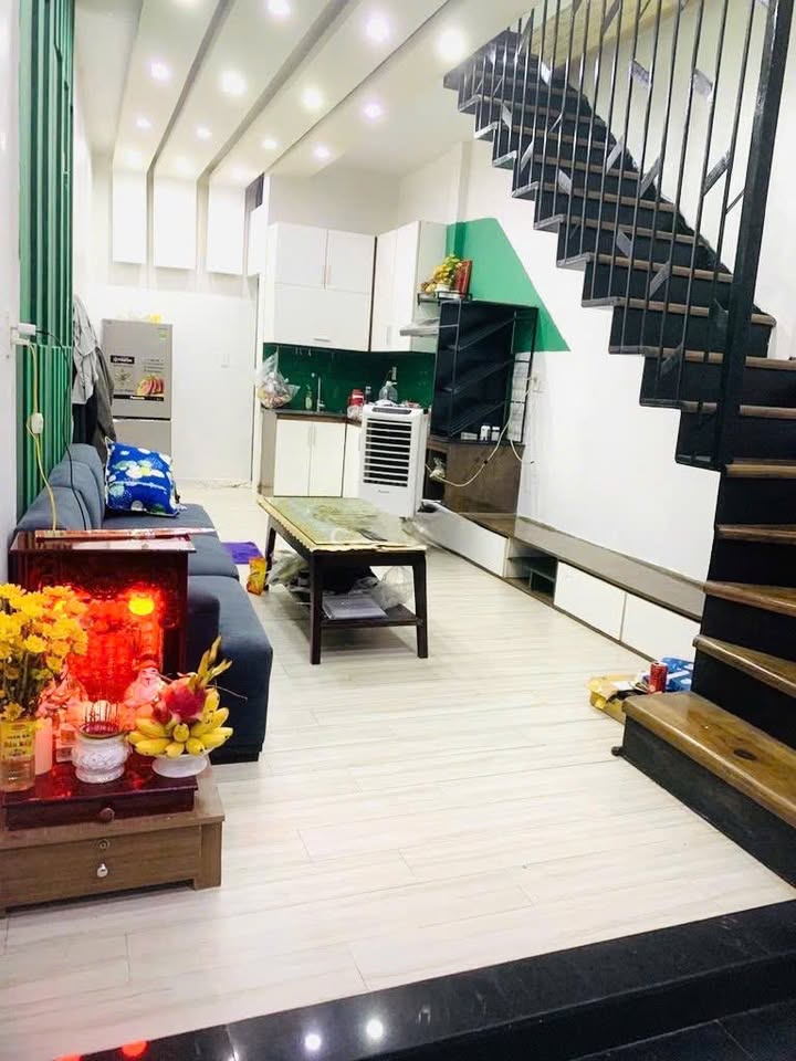 Nhà Hẻm Xe Hơi Phạm Văn Chí, Quận 6 - 31m² giá 11 triệu - Full nội thất, thích hợp kinh doanh!