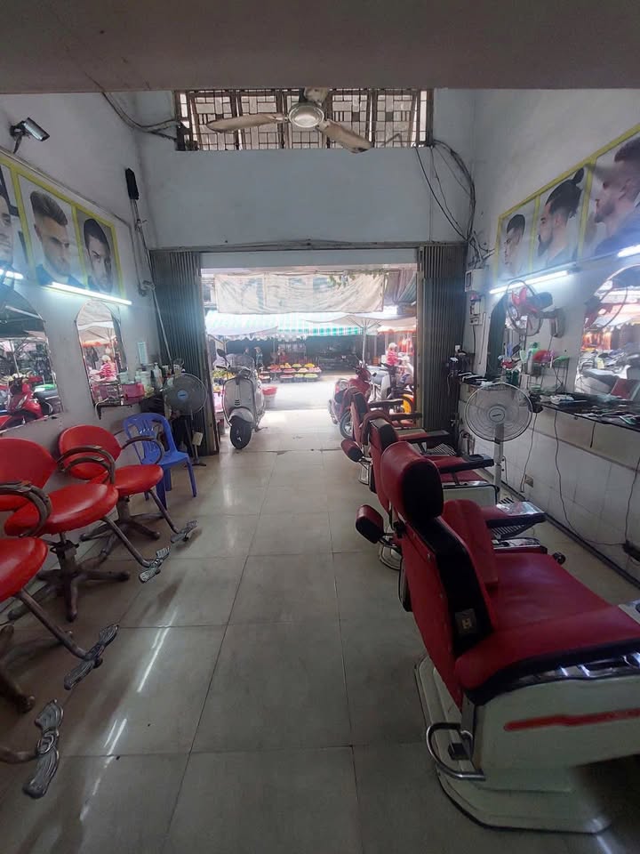 Nhà mặt tiền chợ Hoàng Minh Đạo, Q8 55m² giá 12.5 tỷ - Cơ hội kinh doanh tuyệt vời!