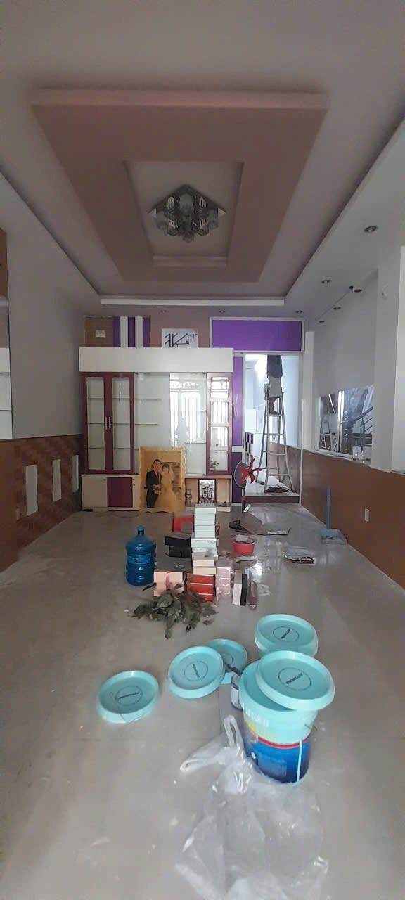 Nhà mặt tiền Nguyễn Hậu, Quận Tân Phú 60m² - Phù hợp cho văn phòng và kinh doanh!