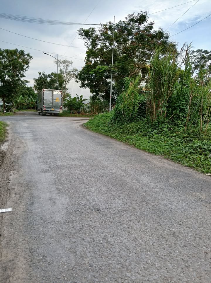 Đất nền góc 2 mặt tiền KDC Cửu Long, 74.5m² chỉ 2.9 tỷ - Cơ hội đầu tư hiếm có!