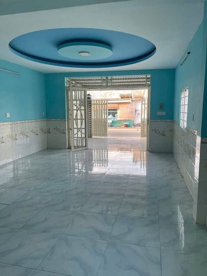 Nhà lầu mặt tiền Hưng Định 23, Thuận An 79m² giá 3.5 tỷ - Đường ô tô thông thoáng!