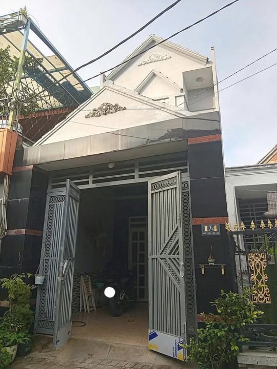 Nhà bán Củ Chi 90m² giá thỏa thuận - Sổ hồng chính chủ, thiết kế thoáng mát!