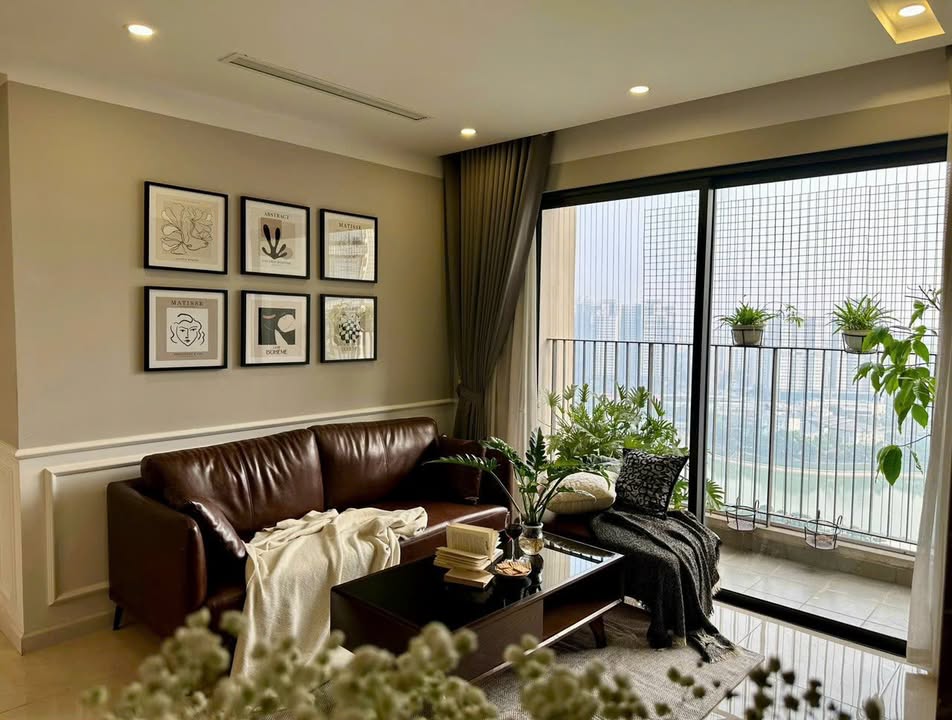 Căn hộ Vinhomes Dcapitale Trần Duy Hưng 80m² giá 21 triệu - Full nội thất cao cấp!