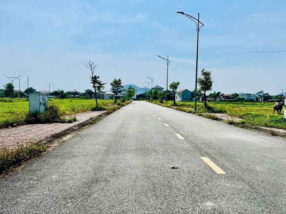 Đất nền tổ dân phố Trần Phú, Thiên Cầm, 200m² giá 2 tỷ - Đường QH 13,5m thông thoáng!