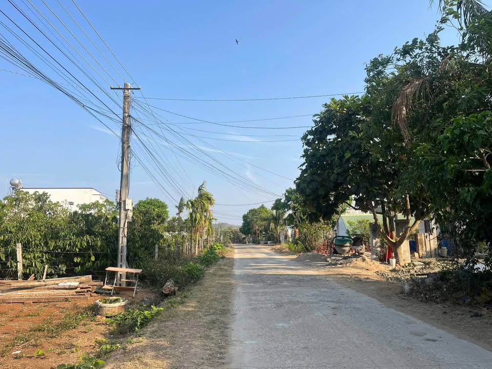 Đất thổ cư Cư Jut 300m² giá 3.6 tỷ - Cơ hội đầu tư sinh lời!