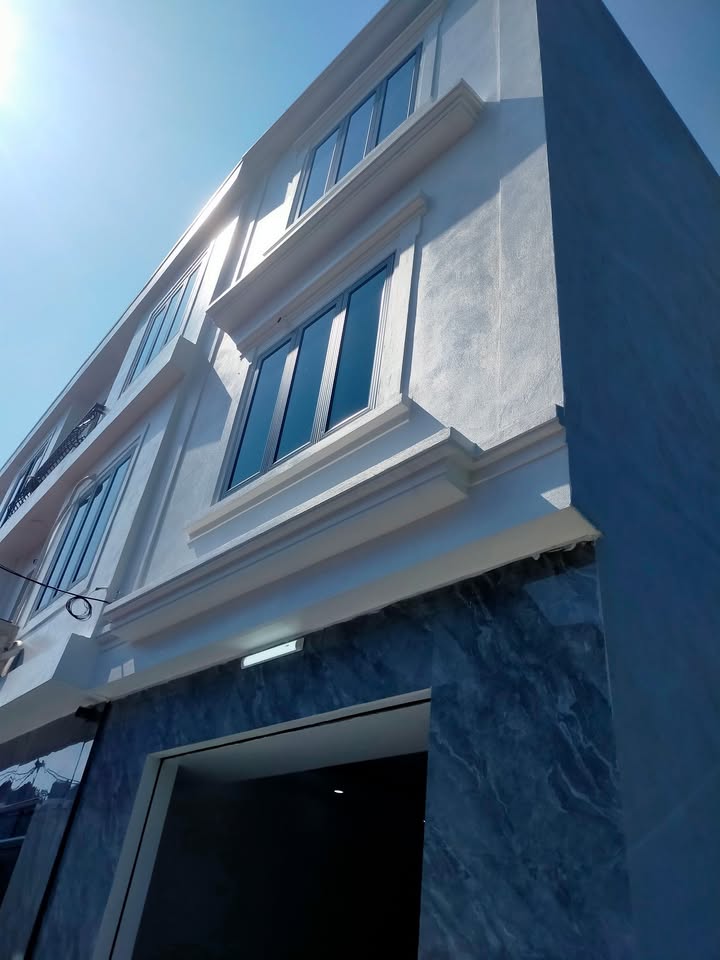 Nhà 3 tầng Nhị Châu, 45m² giá 2.05 tỷ - Vị trí thuận lợi gần chợ!