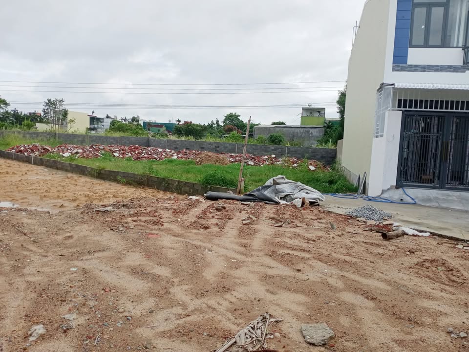 Đất nền mặt tiền hẻm 416 Nguyễn Trãi 310m² giá 2 tỷ - Cơ hội đầu tư tuyệt vời!