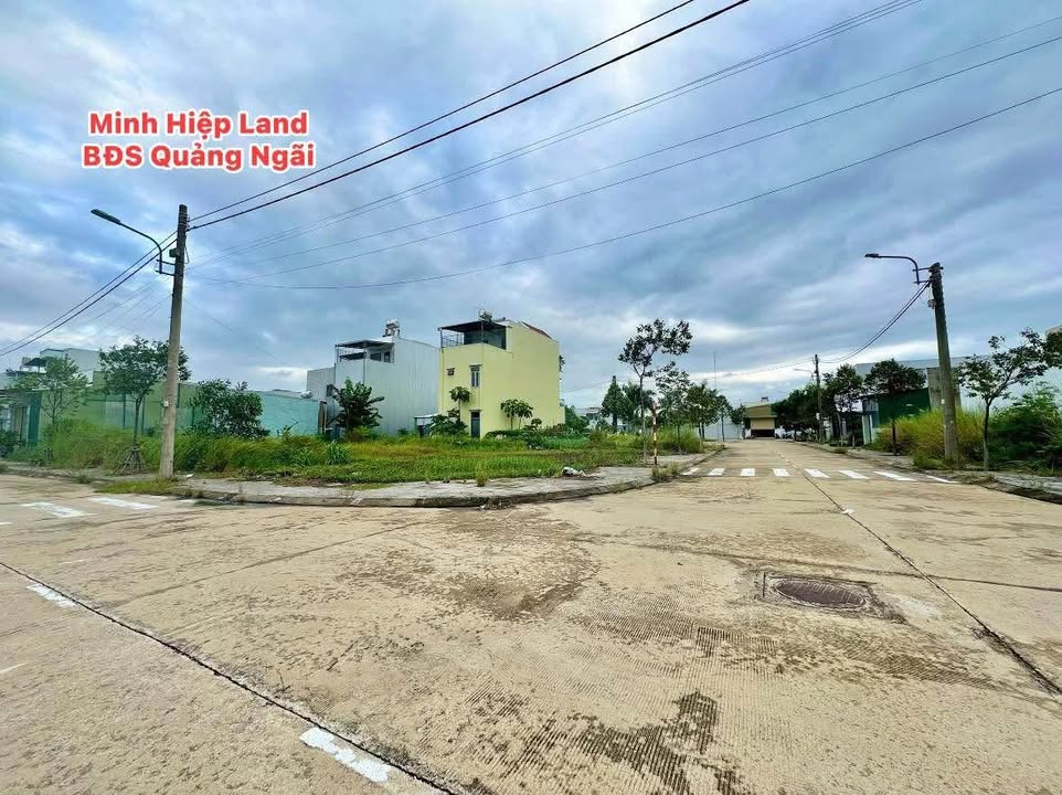 Đất Lô Góc Mặt Tiền Đặng Thùy Trâm, Tư Nghĩa 202m² Giá 2 Tỷ - Cơ Hội Đầu Tư Tốt!