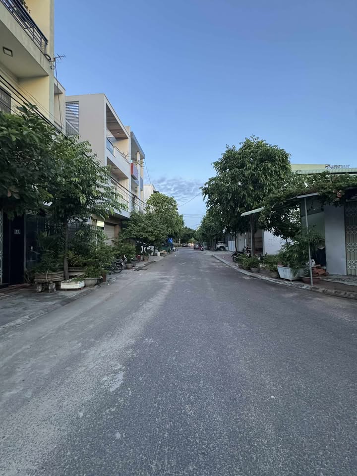 Đất mặt tiền Nguyễn Quý Đức 100m² giá 3 tỷ - Vị trí đắc địa gần công viên!