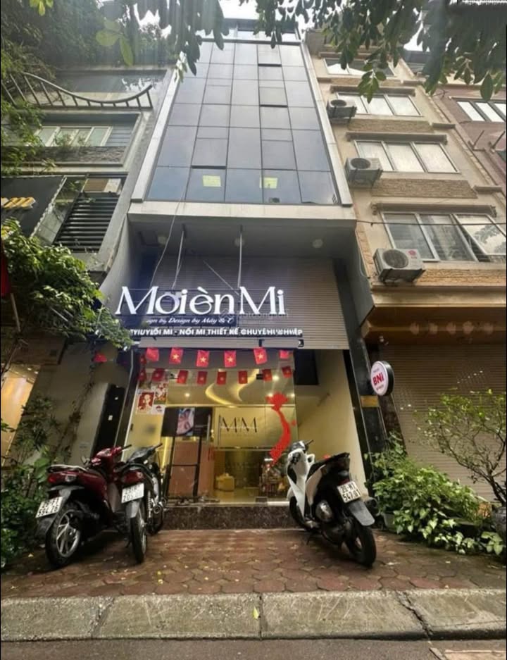 Nhà mặt phố Trần Quang Diệu, Đống Đa 45m² giá 21.8 tỷ - Vị trí đắc địa, ô tô tránh nhau!