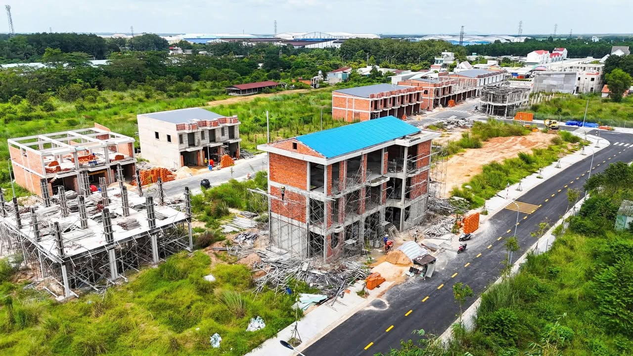 Nhà phố Gia Khải Luxury Bến Cát 58.5m² giá 2.5 tỷ - Chính chủ, sẵn sàng vào ở!