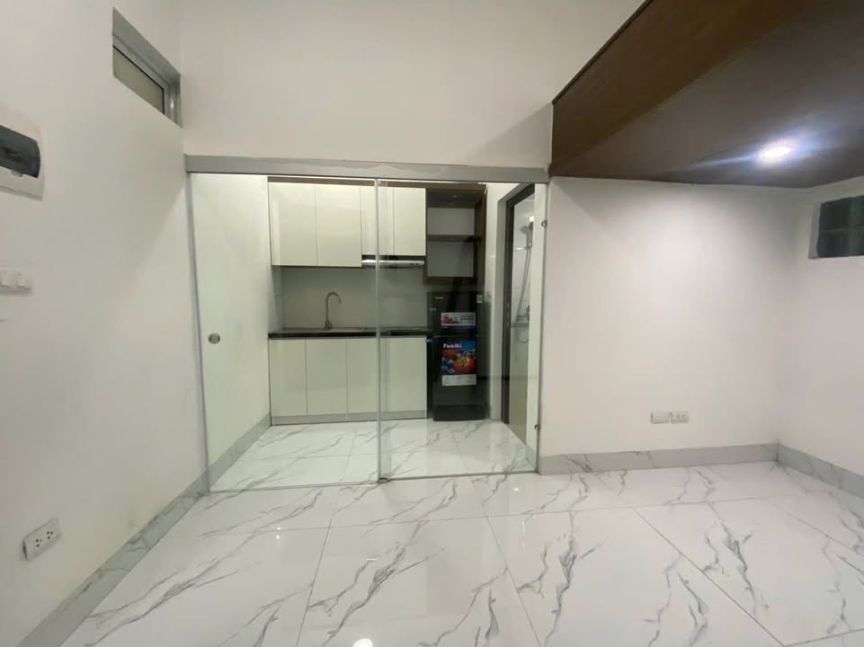 Nhà nhỏ cho thuê Ngách 74/63 Trần Quốc Vượng, 25m² chỉ 4.3 triệu - Sẵn sàng vào ở!