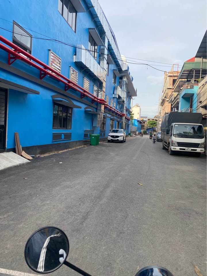 Nhà 3 tầng đẹp Minh Cầu, TP Thái Nguyên 81m² giá 4 tỷ - Vị trí trung tâm, ô tô tránh