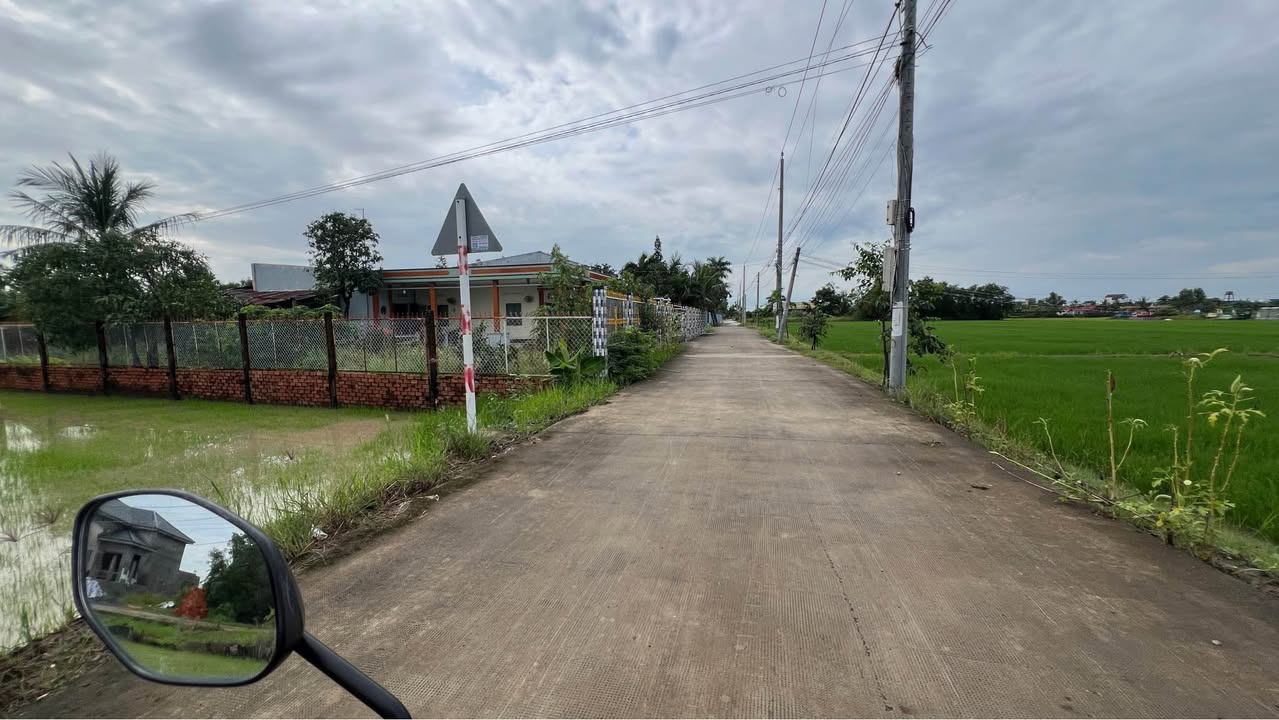 Nhà và đất 199m² tại Phước Đông, Cần Đước - Giá chỉ 1.05 tỷ!