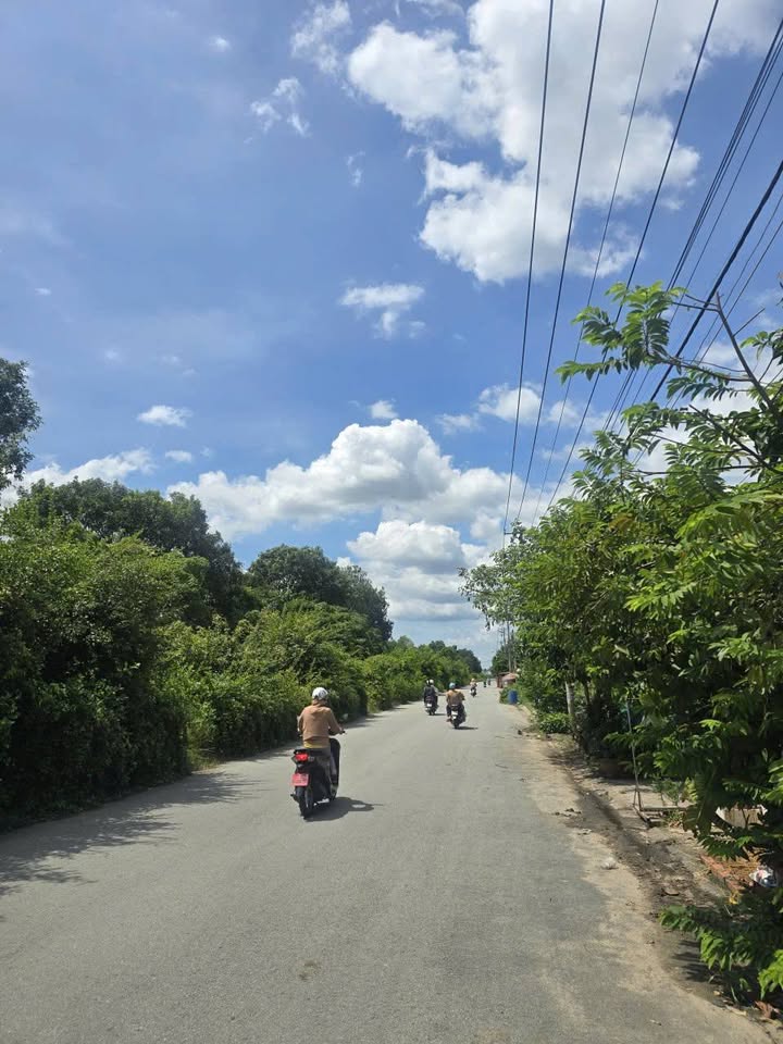 Đất nền KDC Tân Đức, Đức Hòa 125m² giá 2.7 tỷ - Hướng Tây Nam, pháp lý rõ ràng!