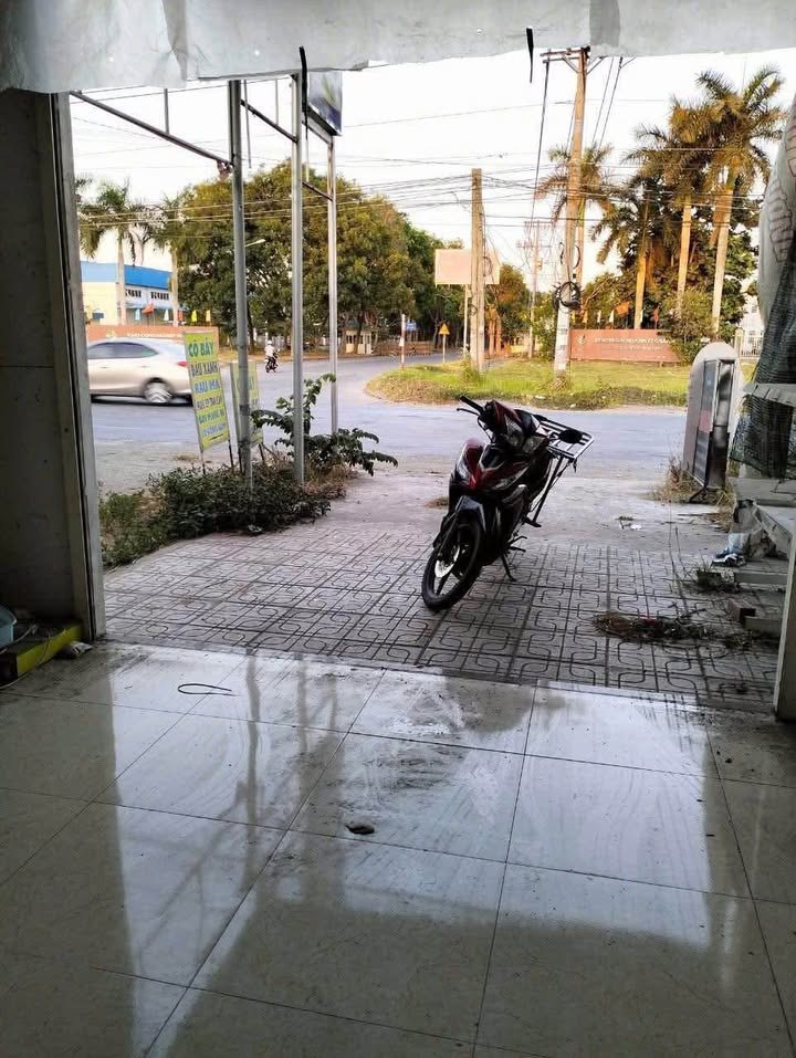 Nhà mặt tiền ĐT 832 - Nhựt Chánh 80m² giá 4.3 tỷ - Cơ hội kinh doanh tuyệt vời!