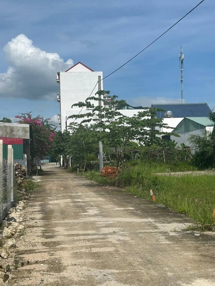 Bán đất thôn Phước Hạ, Nha Trang, 74.2m² giá 1.52 tỷ - Pháp lý rõ ràng, tiện ích đầy đủ!