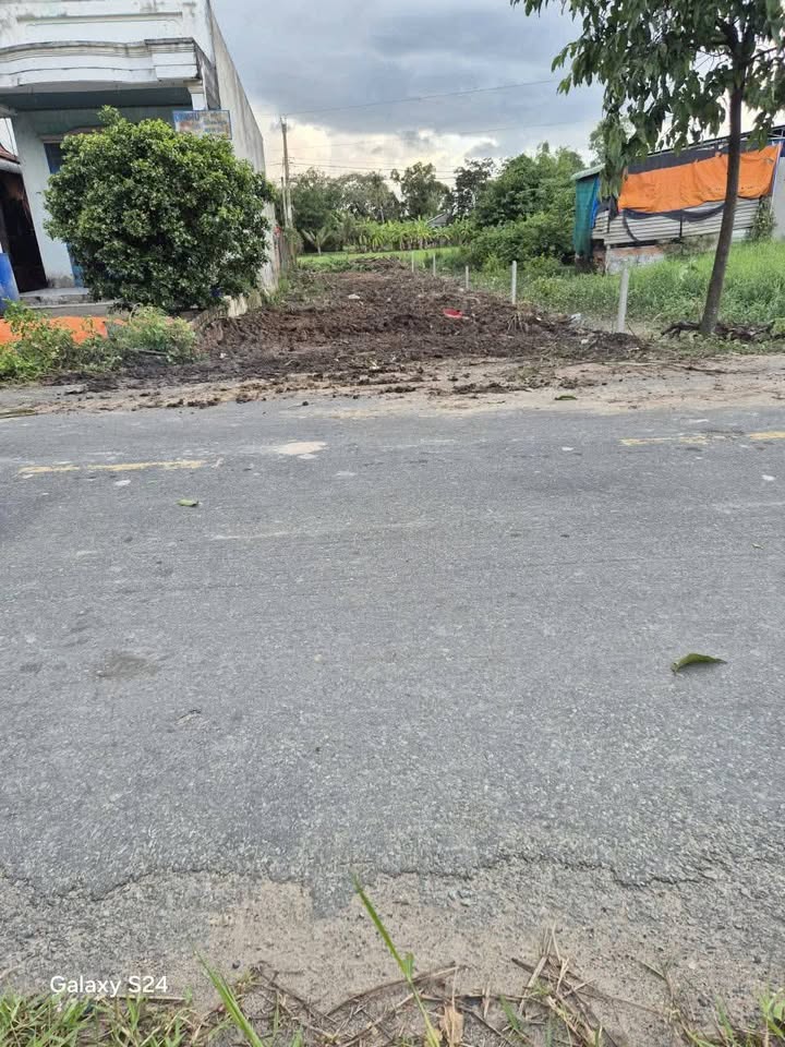 Đất mặt tiền đường Bàu Sen, Đức Hòa 288m² giá 1.8 tỷ - Cơ hội đầu tư sinh lời!