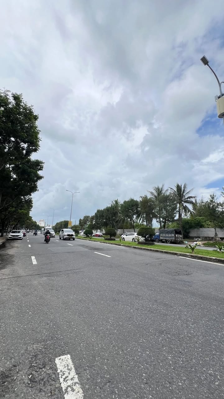 Đất vàng mặt tiền Nguyễn Tất Thành 125m² giá thương lượng - Cơ hội đầu tư sinh lời cao!