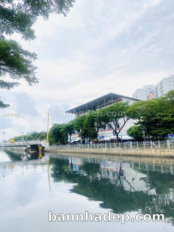 FrontHouse Lò Gốm Q6 200m² giá 24 tỷ - Vị trí đắc địa, kết nối sầm uất!