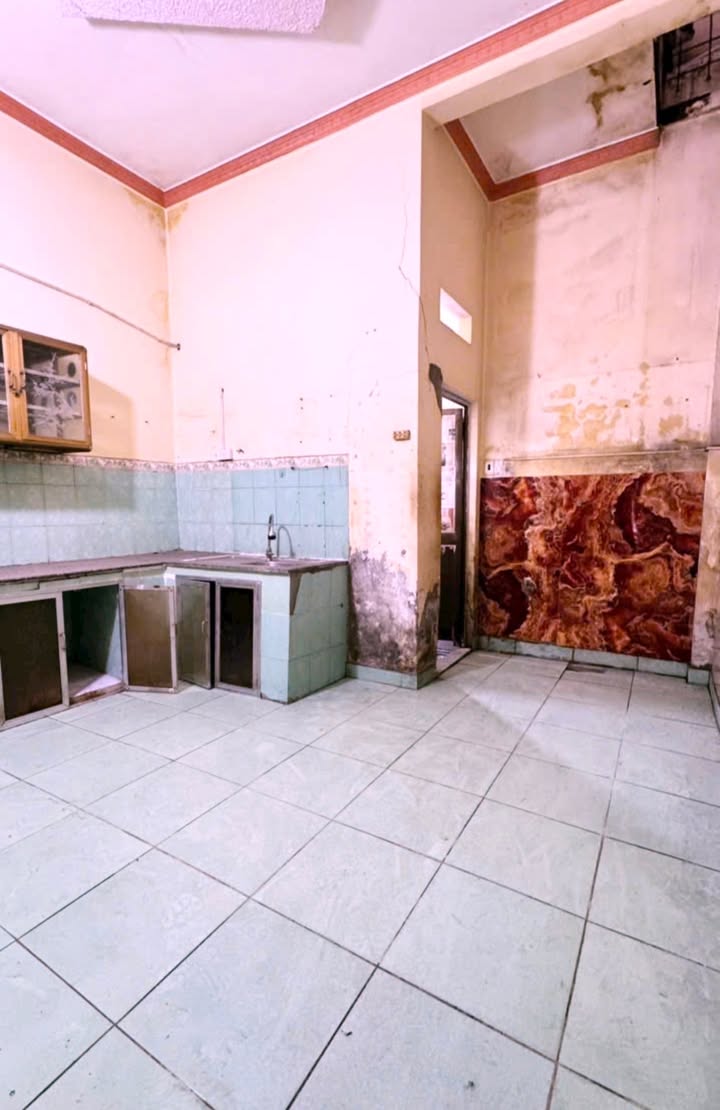 Nhà hẻm xe hơi Lê Thị Riêng, Quận 12, 91m² giá chỉ 3.85 tỷ - Sổ hồng chính chủ!